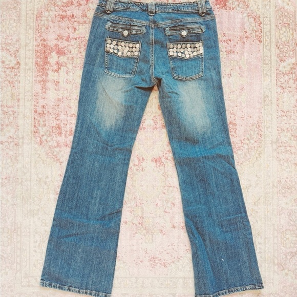 Mossimo Denim, Woman’s Denim BootCut Jeans - Picture 2 of 3